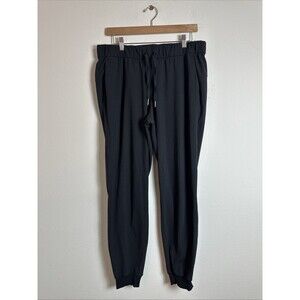 Lululemon Women’s 10 Black On The Fly 28" Inseam Jogger Pant
